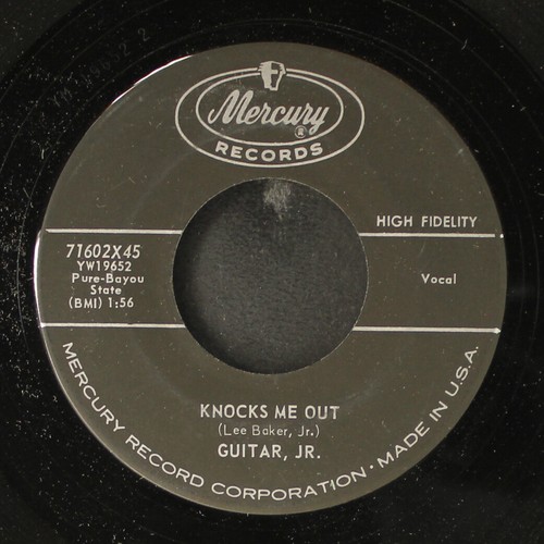 Guitar knocks out - knocks, me